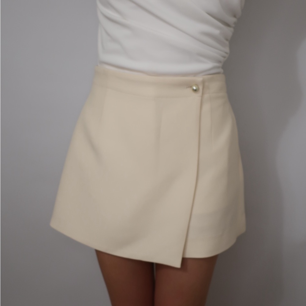 Christian Dior Skort Ivory Silk Wool with CD button